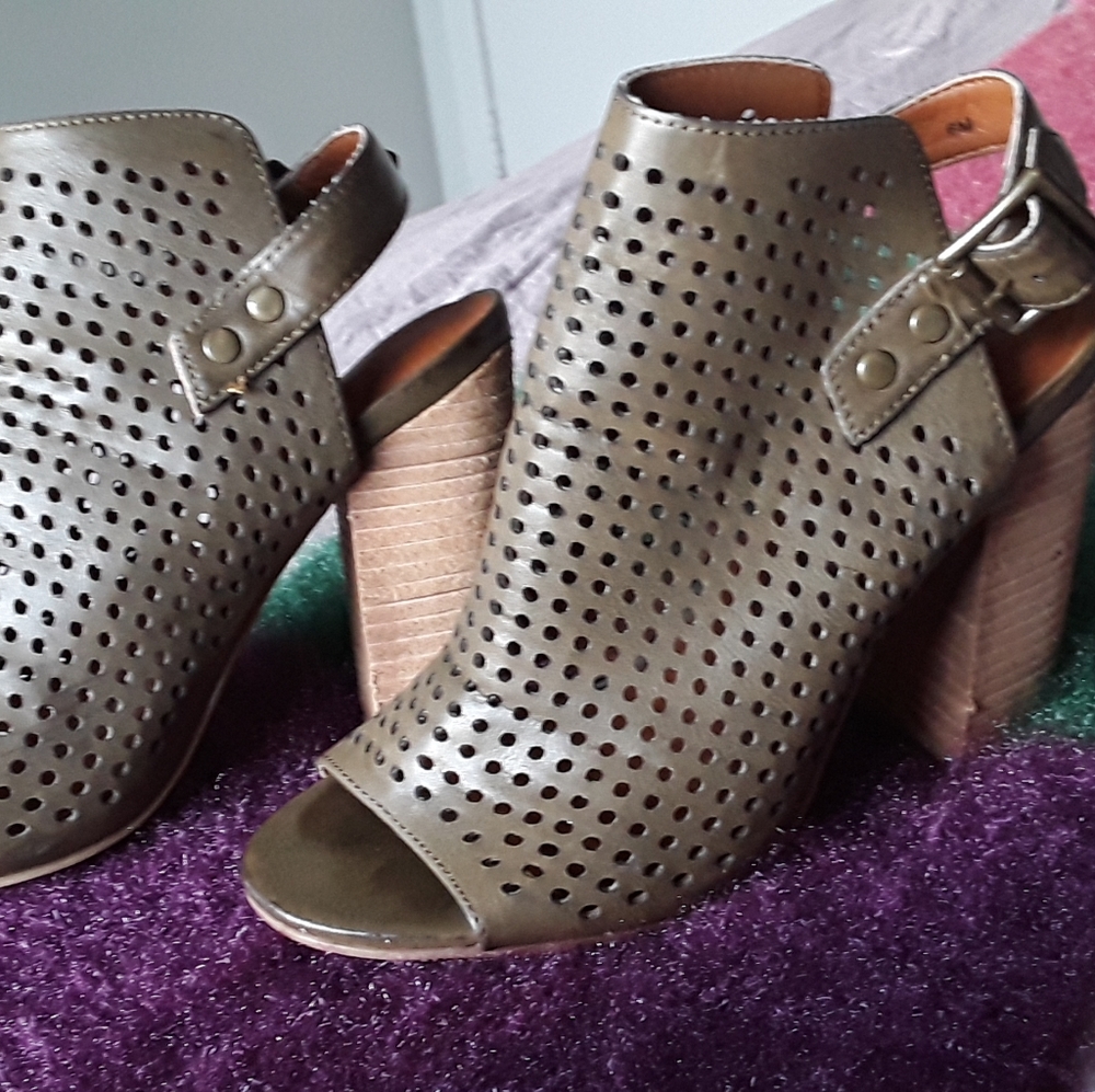 Brown heels